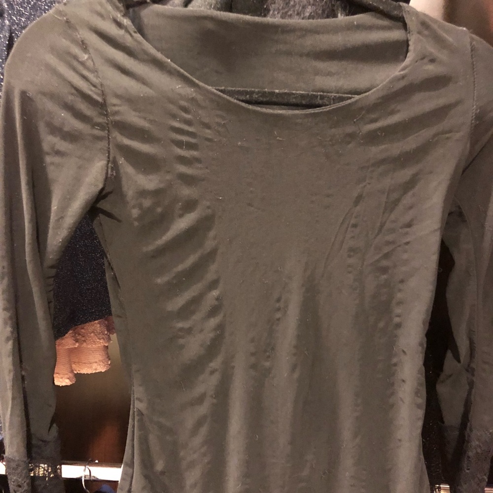 Black tee